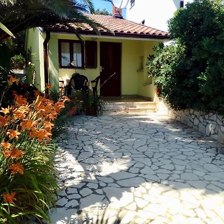 Manuel * Pjescana Uvala