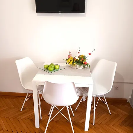 Manuel * Pjescana Uvala