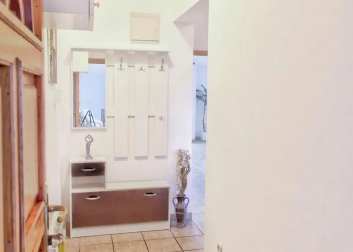 Manuel Apartmán *