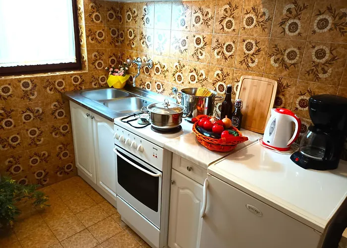 Manuel Apartmán